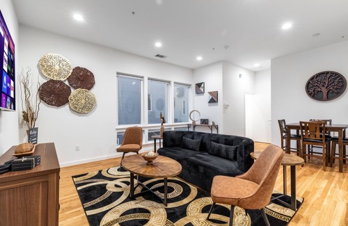 Cedars House | Stylish Modern Townhome with Rooftop Views & Family Amenities