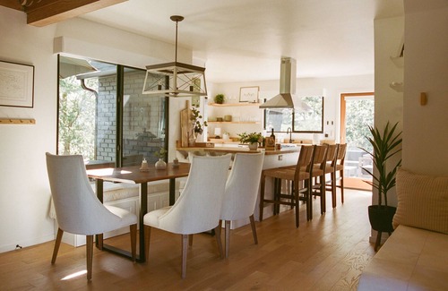 Cedar Glen Cabin | Designer Family Retreat with Serene Views and Great Amenities