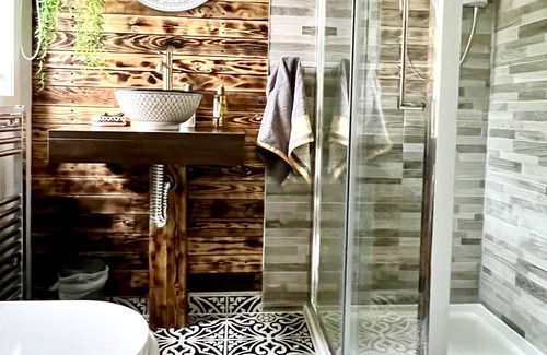 Kilmun House | Cozy Mountain Lodge Retreat at Hunters Quay with Ocean Views