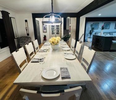 Brighton House | Luxurious Mountain View Home!