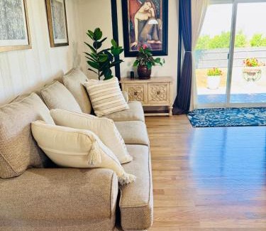 Brighton House | Luxurious Mountain View Home!
