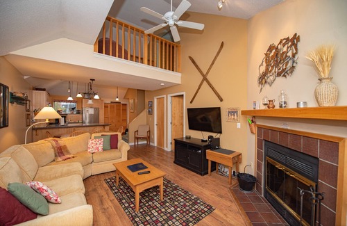 Killington Condo | Exquisite MTN Retreat: Pool, Spa & Top Guest Ratings