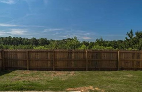 Fairburn House | Modern Atlanta Retreat with Kitchen, Near Airport - 9.2 Rating