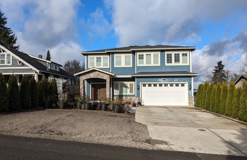 Renton House | Exceptional Estate in Quiet Talbot Hill with Family Amenities