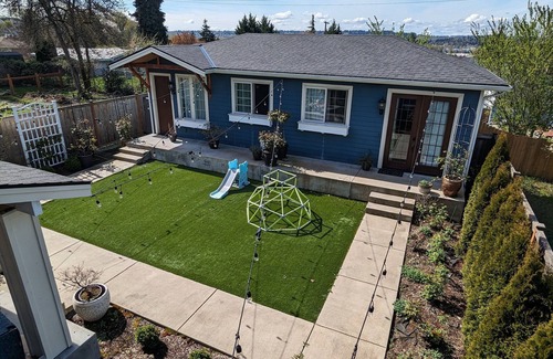 Renton House | Exceptional Estate in Quiet Talbot Hill with Family Amenities
