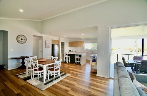 Woodgate House | Luxurious Ocean Front Holiday Accommodation