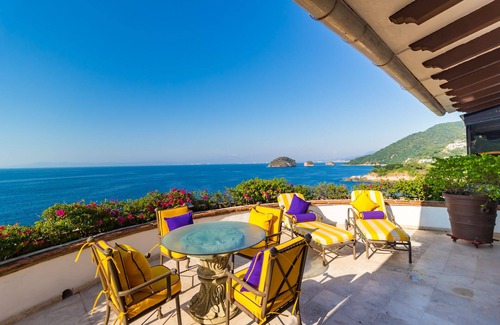 Mismaloya Villa | Ocean Front Villa: Breathtaking Views & Impressive Amenities