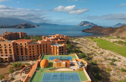 Loreto Apartment | Luxurious Oceanfront Escape in Loreto