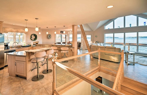 East Sullivan House | Oceanfront Retreat with Kayaks & Spa - Guest Rated 9.6