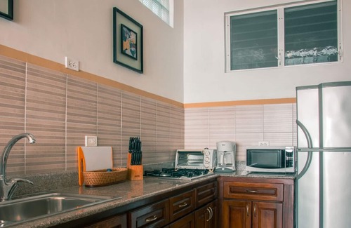 Boca Corona Apartment | Oceanfront Nautilus Suite: Family-Friendly Getaway Awaits