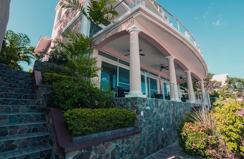 Boca Corona Apartment | Oceanfront Nautilus Suite: Family-Friendly Getaway Awaits