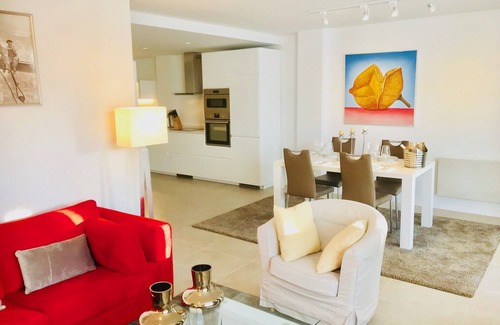 Altea Apartment | Elegant Penthouse ‘La Mar Altea’ with Spa & Breakfast