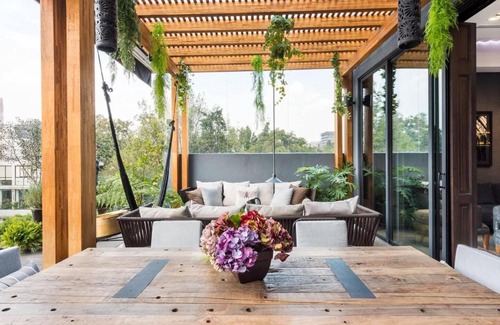 Polanco Apartment | Stylish Penthouse with Award-Winning Design & Hot Tub