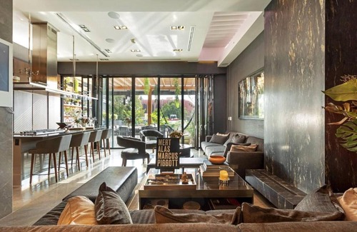 Polanco Apartment | Stylish Penthouse with Award-Winning Design & Hot Tub