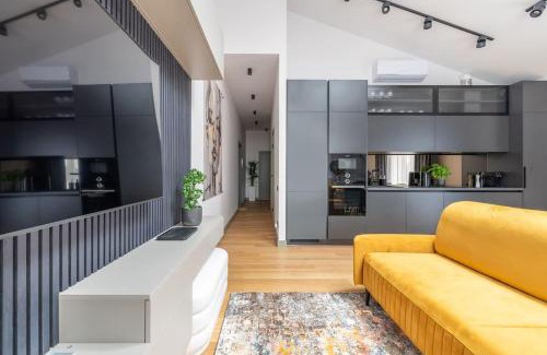 Vidzeme Suburb Apartment | Premier Penthouse with Parking - Guest Rated 9.9/10