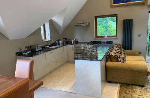 Nailsea House | Elegant Private Coach House - Rated 9.6 by Guests