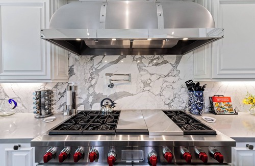 Palm Springs House | Elegant Private Estate: Ideal for Dream Weddings & More