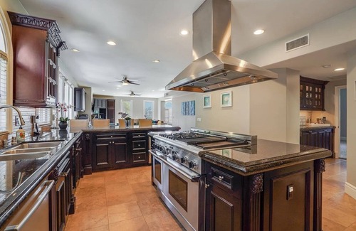 Carlsbad House | Private Hilltop Villa with Lagoon Views and Hot Tub