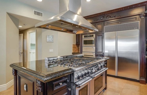 Carlsbad House | Private Hilltop Villa with Lagoon Views and Hot Tub