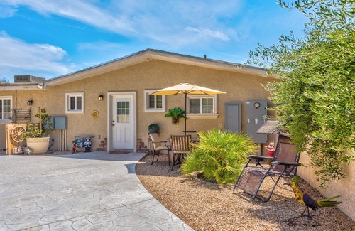 Paradise Apartment | Private Studio Oasis: Guest Rated 10/10 with Spa & Breakfast