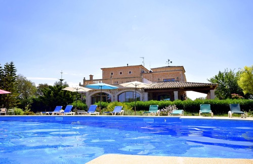 Campos Villa | Premier Hotel with Enormous Pool & Ocean Views - 10/10 Rating