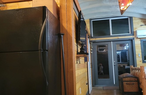 Kalispell Cabin | Scenic Quonset Hut Retreat with Mountain Views & Pool