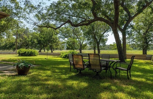 Hamilton House | Luxurious Ranch Retreat. nPeaceful, beautiful, safe, clean… nParadise found!