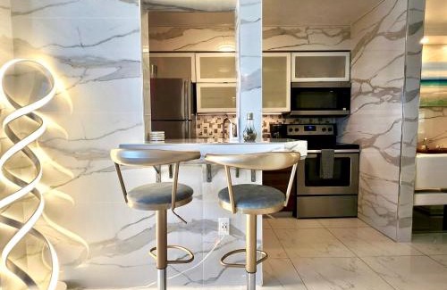 North Bay Village Apartment | Waterfront Apartment with Miami Skyline View & Free Parking