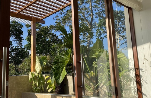 Rioja House | Convenient Residence with Kitchen & Washer in City Center
