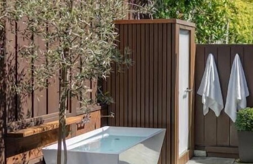 San Rafael House | Family-Friendly Resort Style Retreat with Ideal Amenities