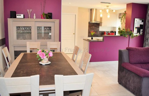 Benais Cottage | Cozy Gite Benais: Family-Friendly Retreat with Spa Access