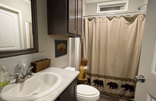 Shallowater House | Elegant Getaway Steps from Jones AT&T Stadium!