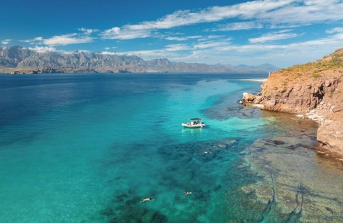 Loreto Apartment | Luxurious Retreat with Stunning Ocean Views in Loreto