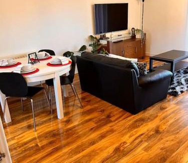 Glyndon Apartment | River View Apartment with 10/10 Guest Satisfaction