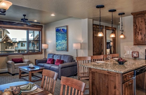 Breckenridge Resort | Elegant Ski-In & Ski-Out Resort at Grand Lodge on Peak 7