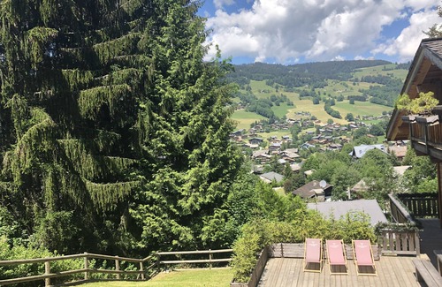 Megeve Ski Chalet | Guest Rated 10/10: Family Chalet with Ocean View & Pool
