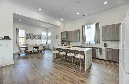 Meadows At Trinity Crossing House | Luxurious & Spacious Austin Home ~ 8 Mi to Dtwn!