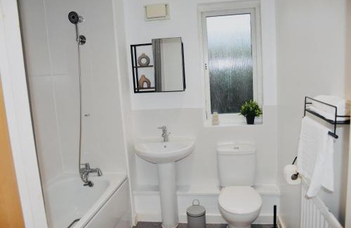 Milton Keynes Apartment | Luxurious & Spacious 2 bed Apartment in Milton Keynes