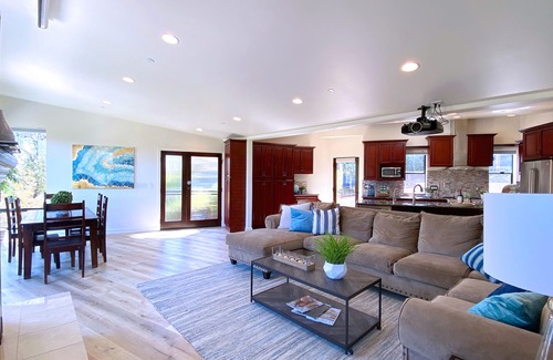 South Arroyo House | Outstanding Hillside Retreat with Breathtaking Ocean Views
