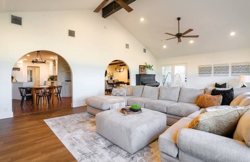 Ransom Canyon House | Luxurious Spanish Renaissance in Ransom Canyon 4/3