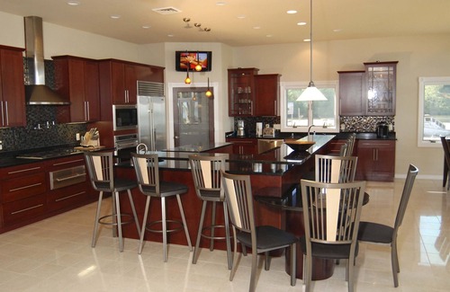 Mauston Condo | Indulgent Spa Retreat with Private Tubs and Ocean Views