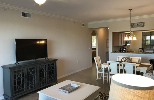 Bradenton Condo | Stylish 2 Bedroom Condo with Spectacular Views & Pool