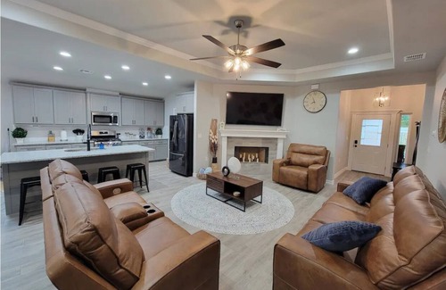 Flour Bluff House | Relaxing Summer Hideaway with Family-Friendly Amenities
