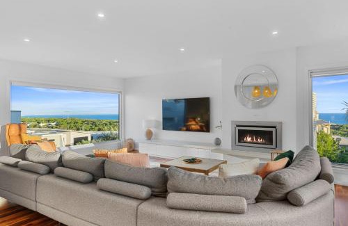 Ocean Grove House | Elegant Terrace Hideaway with Heated Pool & Ocean Views