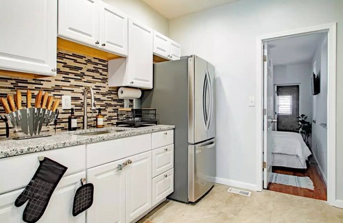 Downtown Baltimore House | Guest Rated: Three Bedroom Escape in Patterson Park