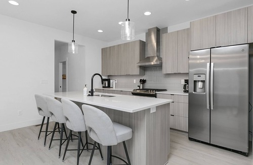 Southeast Boise House | Guest Rated 10/10 Townhome Near BSU and Downtown!