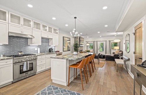 Wyoming Apartment | Luxurious Townhome | Preserve Views, 70+ Amenities