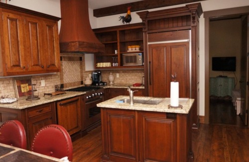 Dahlonega Villa | Elegant Tuscan Villa at Montaluce Winery & Estates