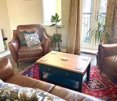 Peterborough Apartment | Modern Two-Bedroom Apartment in Central Peterborough