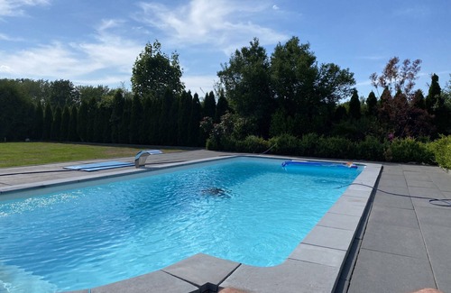 Franzosisch Buchholz House | Relaxing Vacation Home with Pool & BBQ in Berlin City